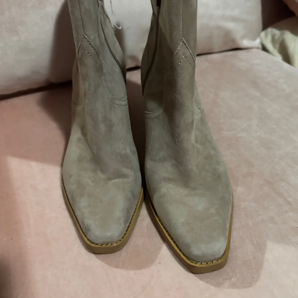 Lucky Brand Womens Jaide Taupe Suede Ankle Cowboy, Western Boots Shoes 9.5M - Picture 5 of 7